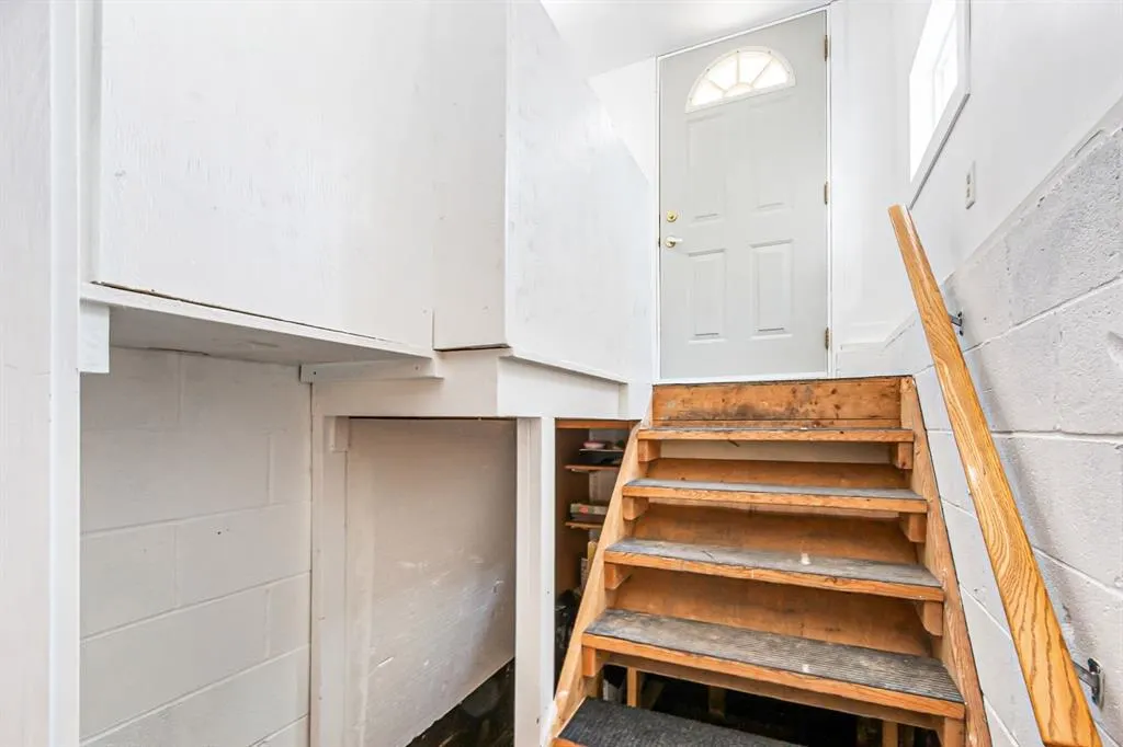 634 Macewan Drive
