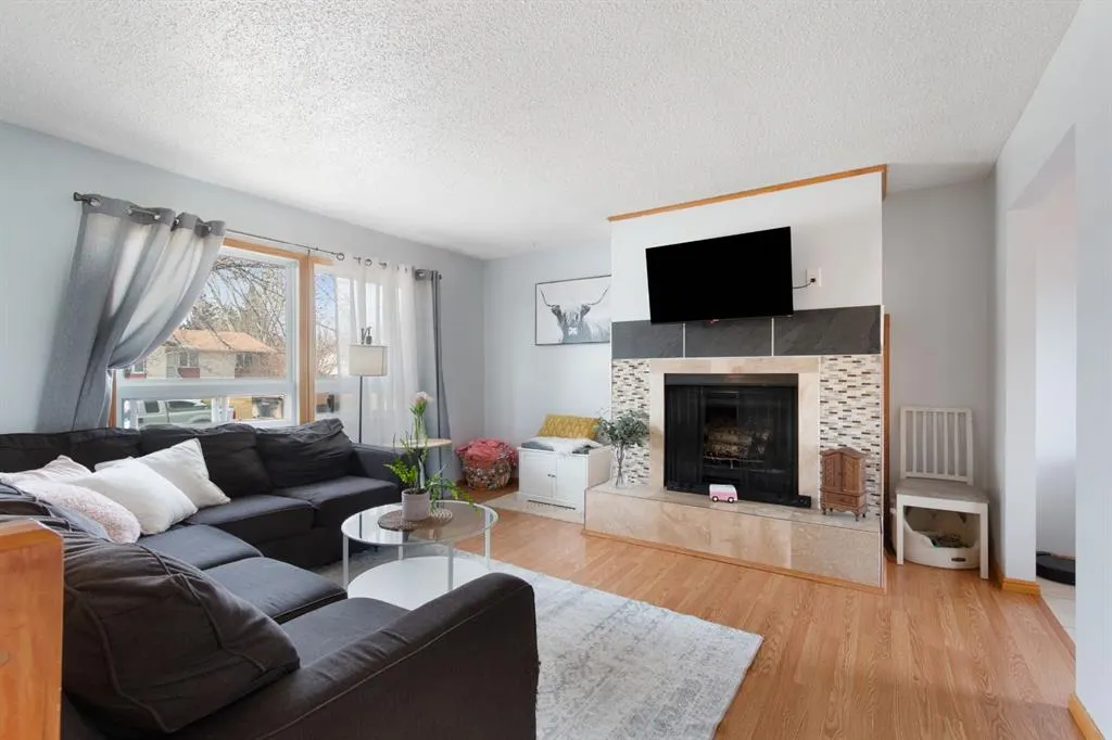 634 Macewan Drive