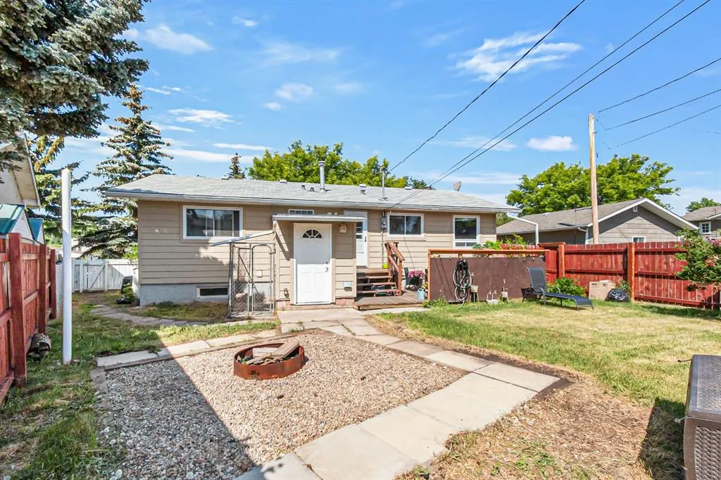 634 Macewan Drive