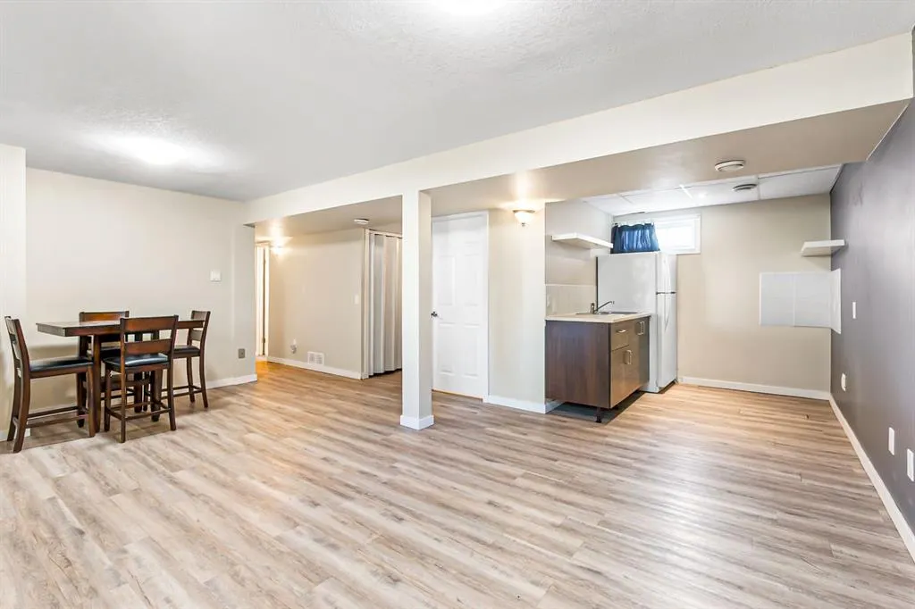634 Macewan Drive