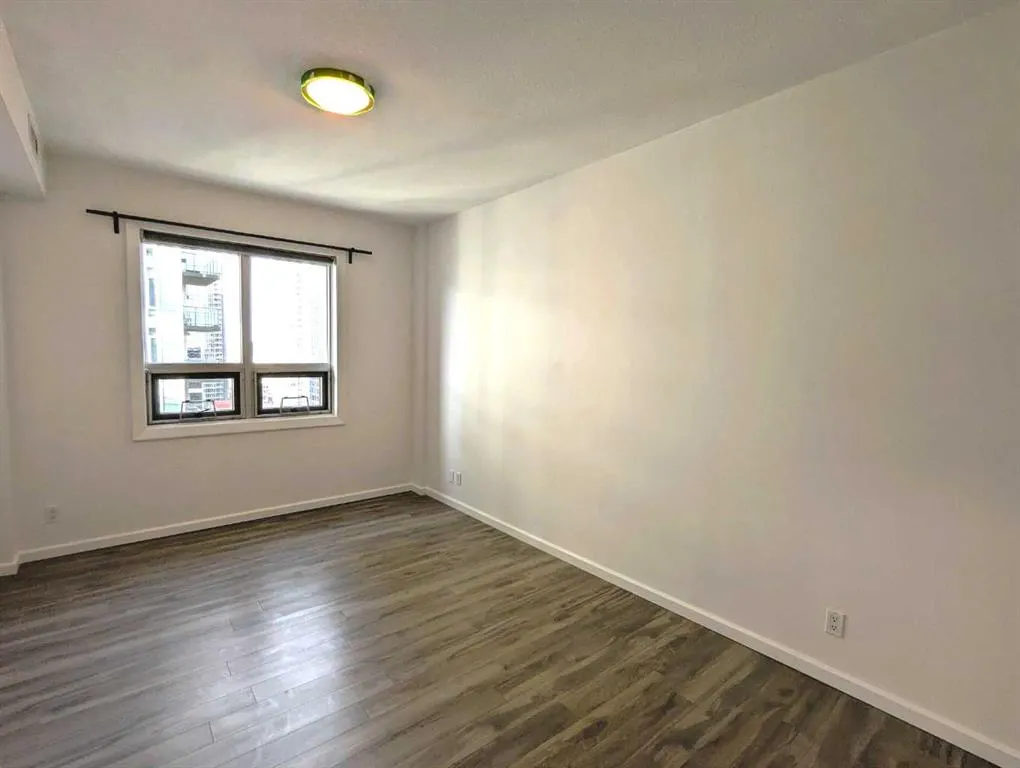 210 15 Avenue SE, #1303