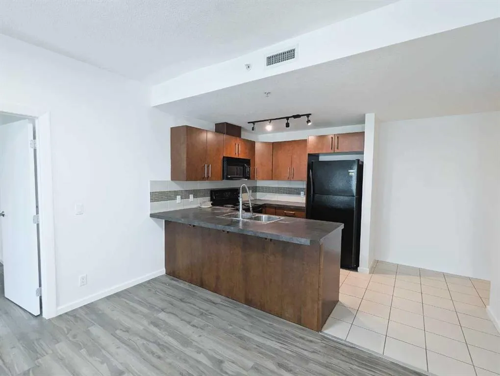 210 15 Avenue SE, #1303