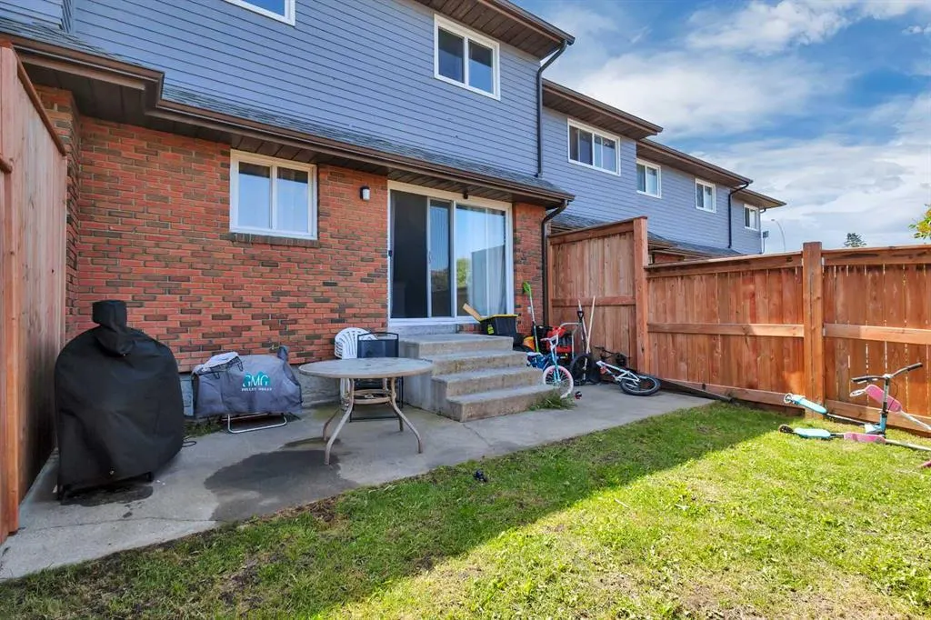 4516 47 Street, #204