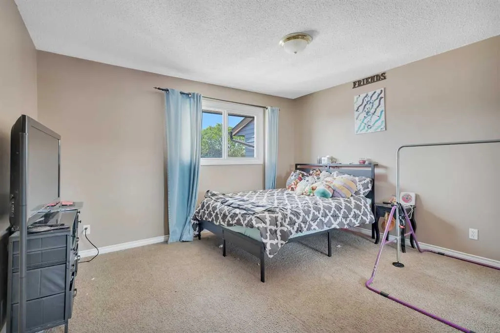 4516 47 Street, #204