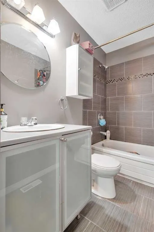 4516 47 Street, #204