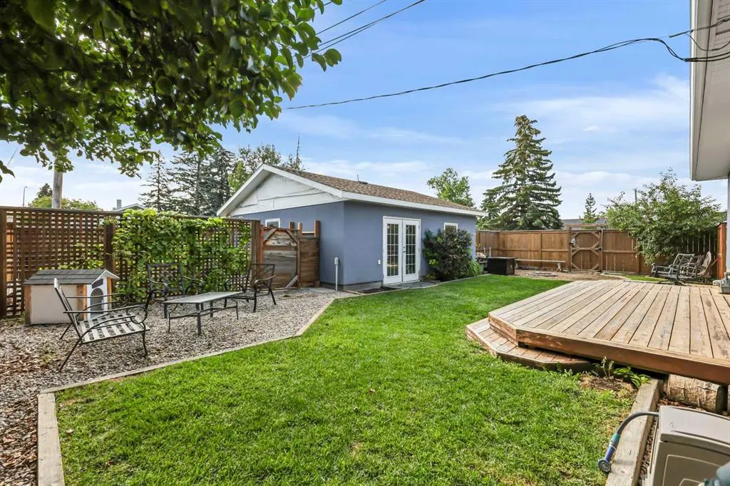 92 Governor Drive SW