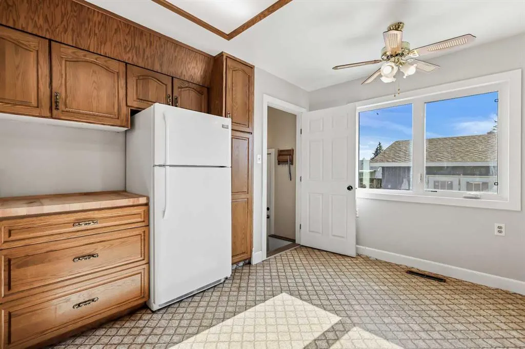 92 Governor Drive SW