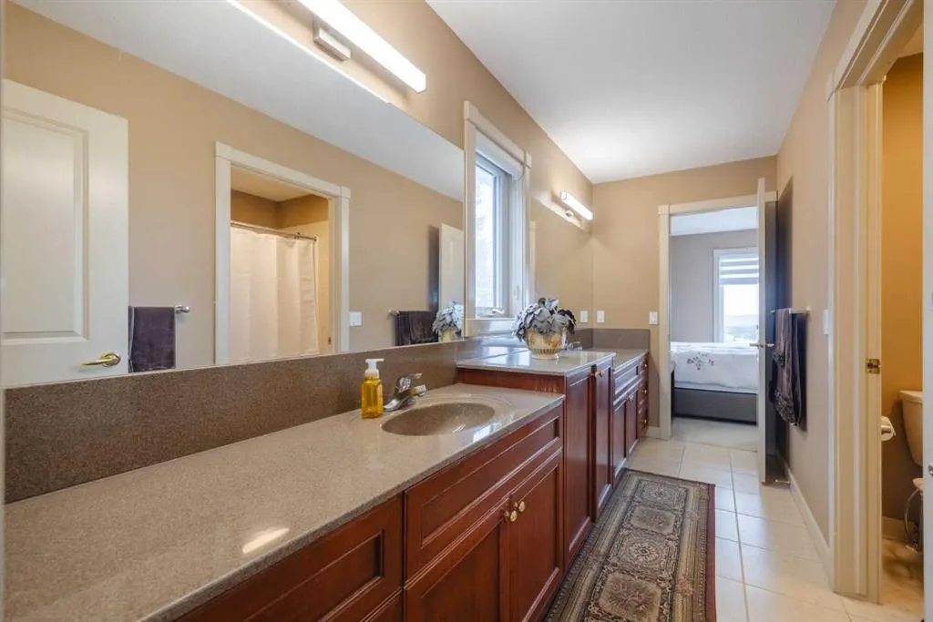 99 Arbour Vista Road NW