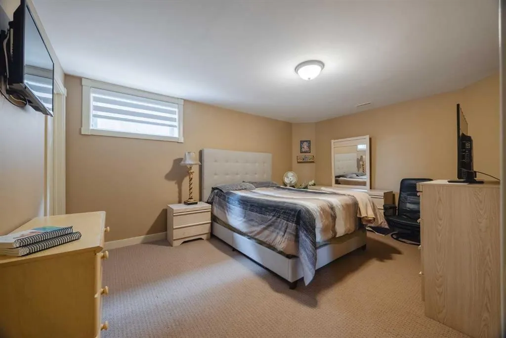 99 Arbour Vista Road NW