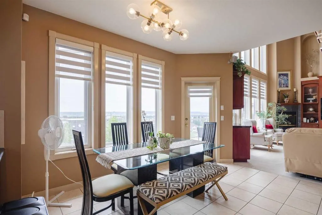 99 Arbour Vista Road NW