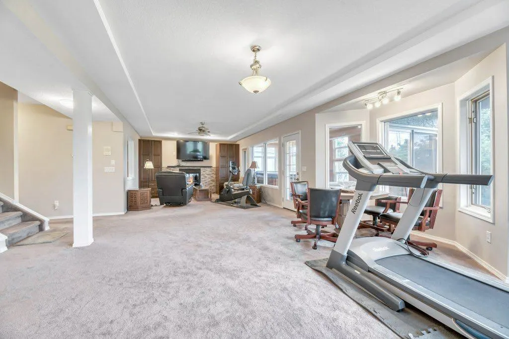 517 Lakeside Greens Place