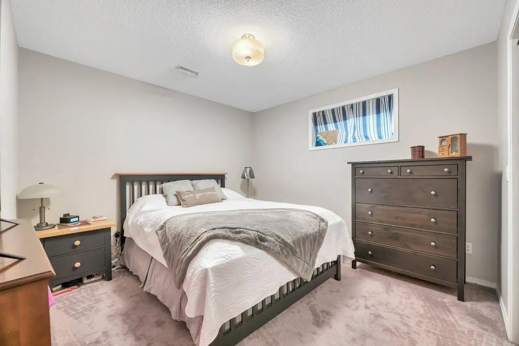 517 Lakeside Greens Place