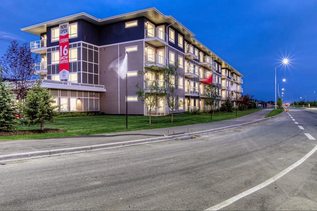 76 Cornerstone Passage NE, #1303