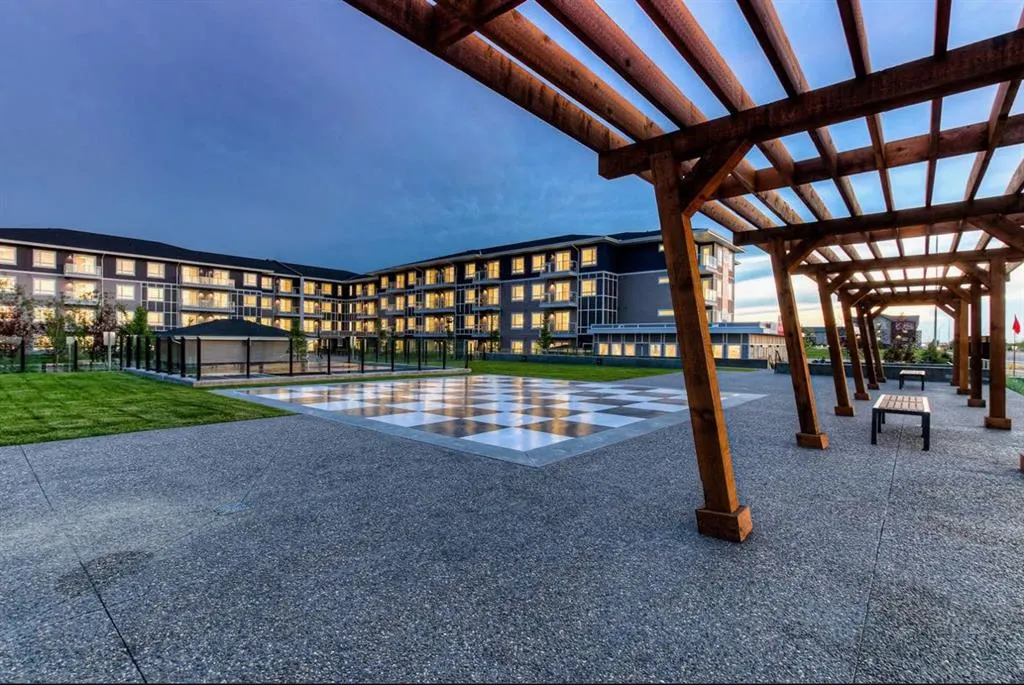 76 Cornerstone Passage NE, #1303