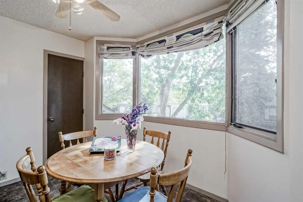 99 Midpark Gardens SE, #25