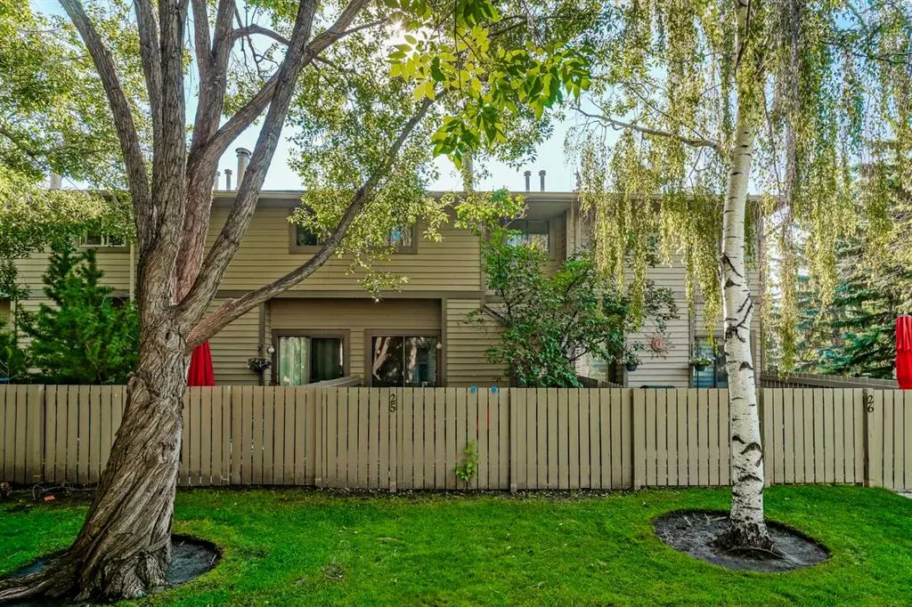99 Midpark Gardens SE, #25