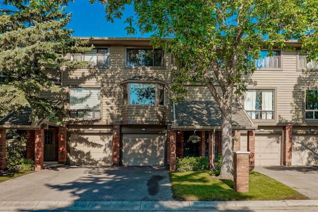 99 Midpark Gardens SE, #25