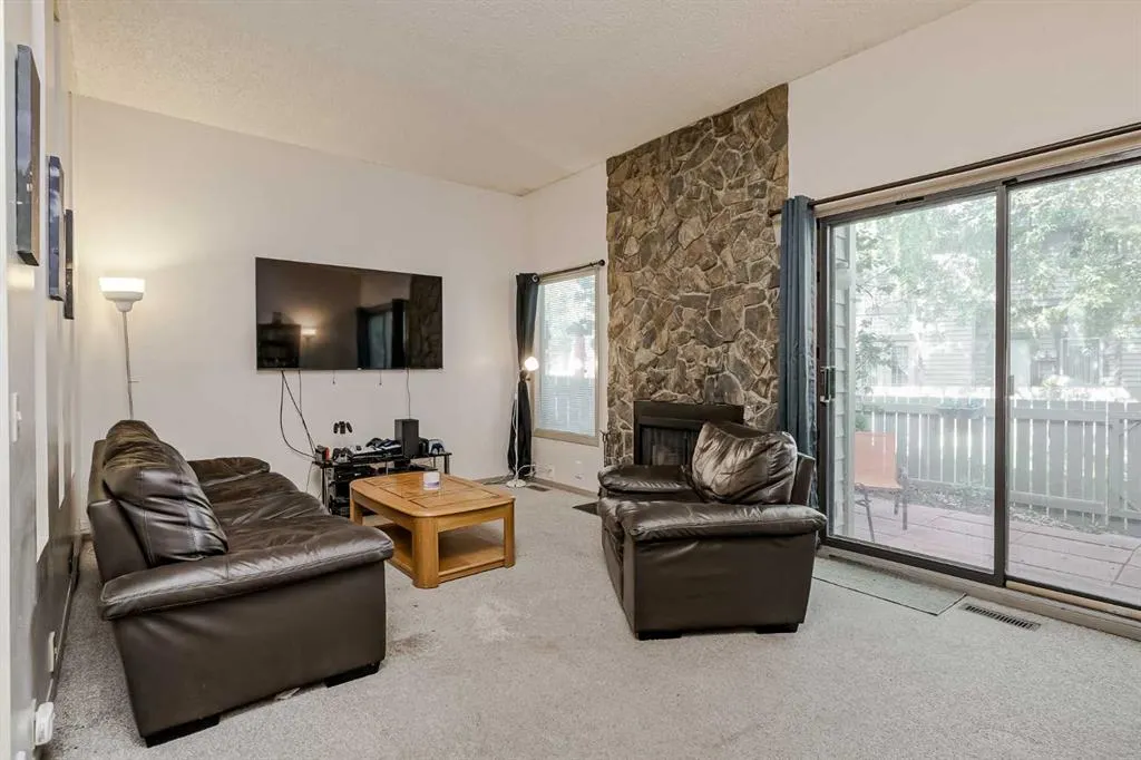 99 Midpark Gardens SE, #25