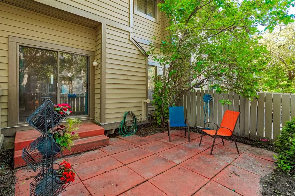 99 Midpark Gardens SE, #25