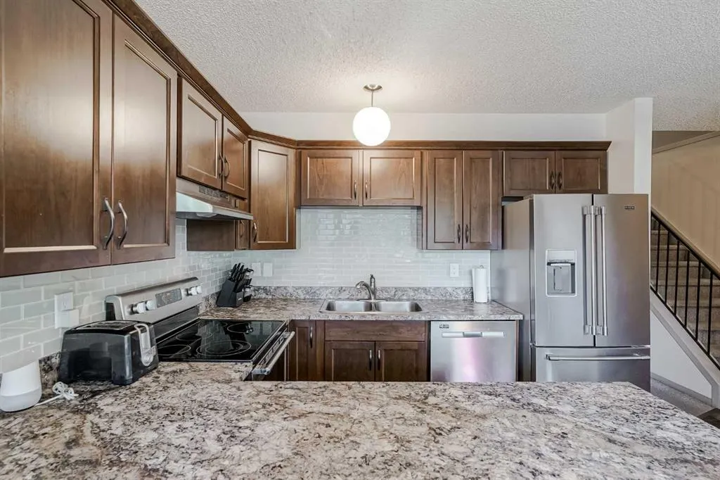 99 Midpark Gardens SE, #25