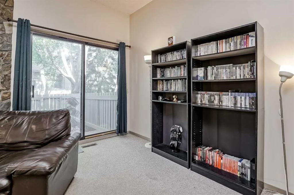 99 Midpark Gardens SE, #25