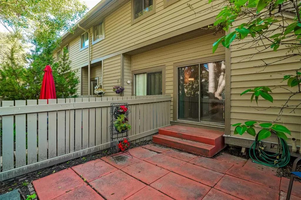 99 Midpark Gardens SE, #25