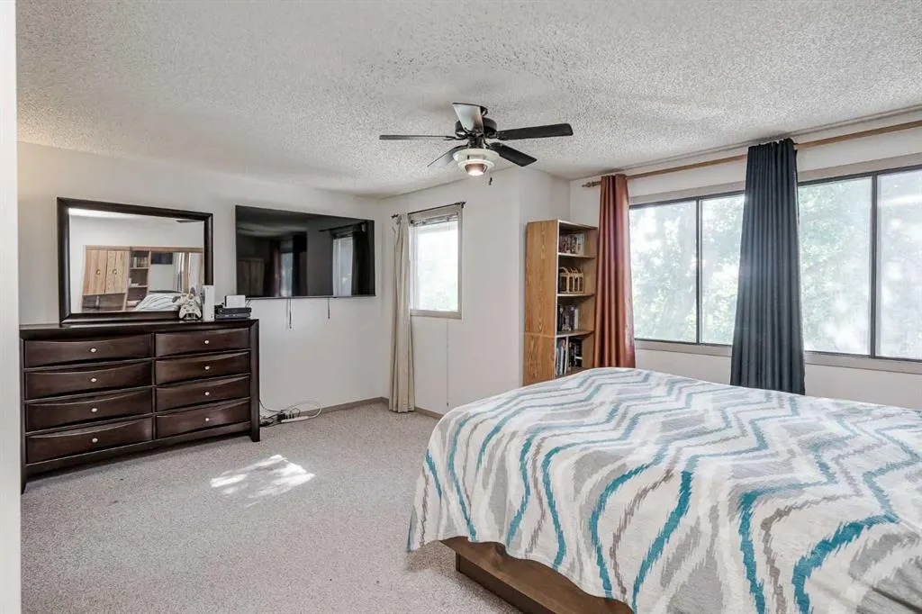 99 Midpark Gardens SE, #25