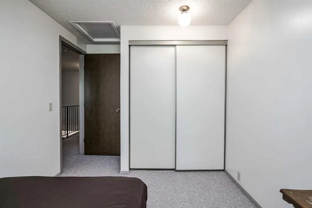 99 Midpark Gardens SE, #25