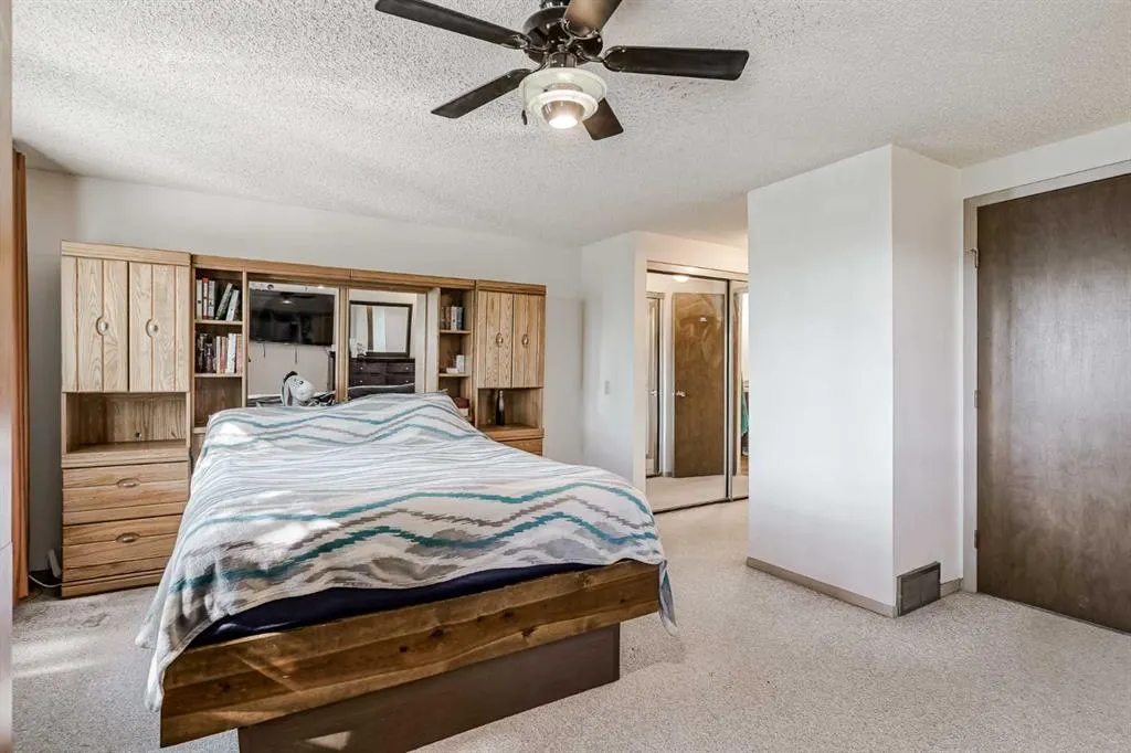 99 Midpark Gardens SE, #25