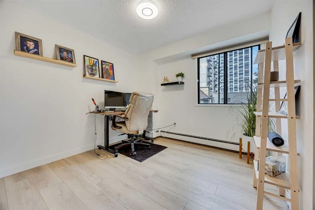 330 15 Avenue SW, #306