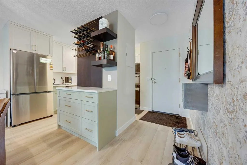 330 15 Avenue SW, #306