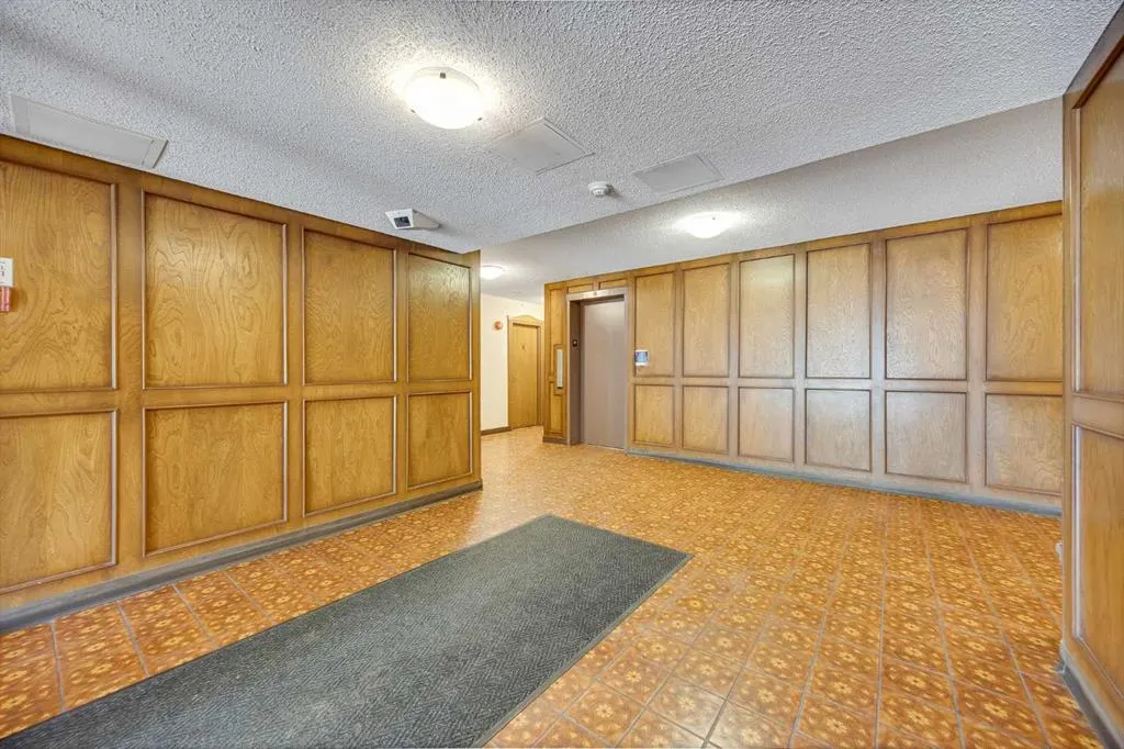 330 15 Avenue SW, #306