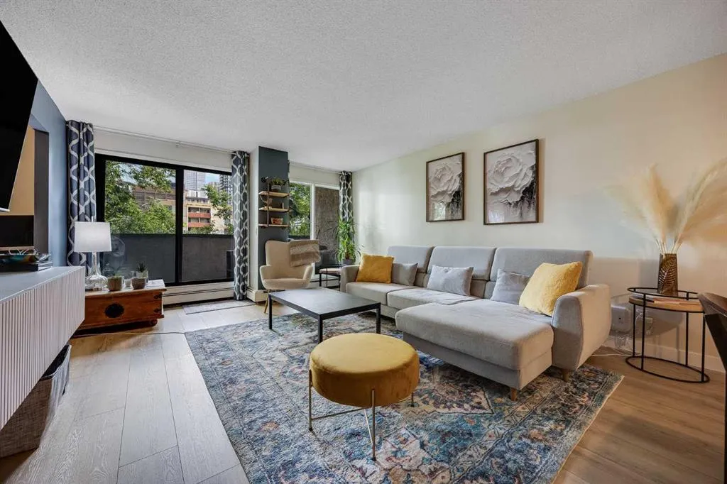 330 15 Avenue SW, #306