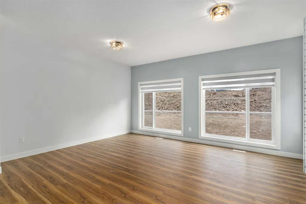 488 Rivercrest View