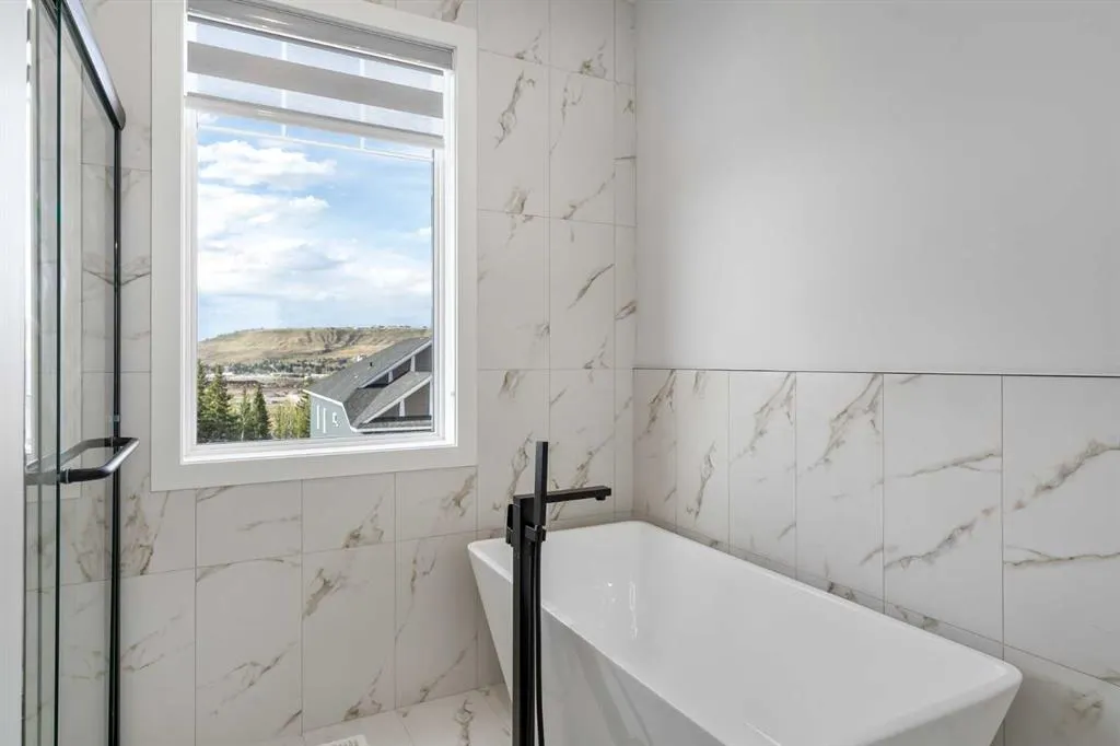 488 Rivercrest View