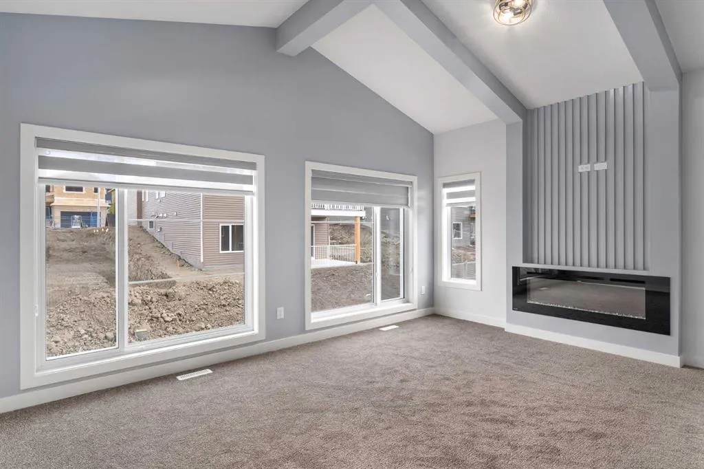 488 Rivercrest View