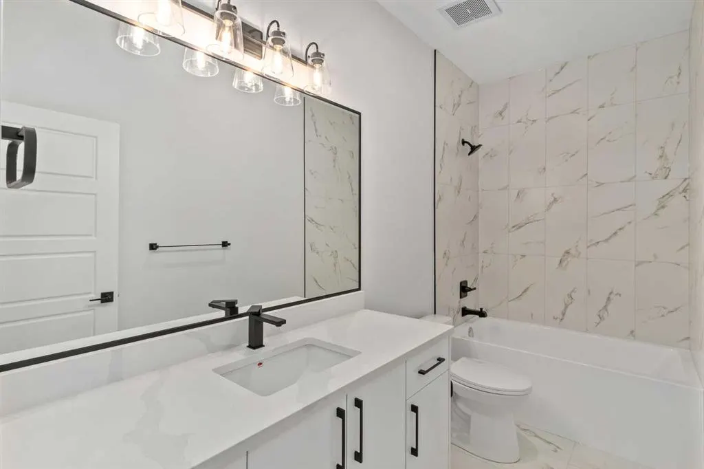 488 Rivercrest View
