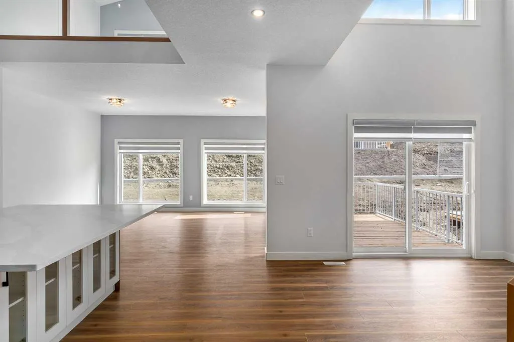 488 Rivercrest View