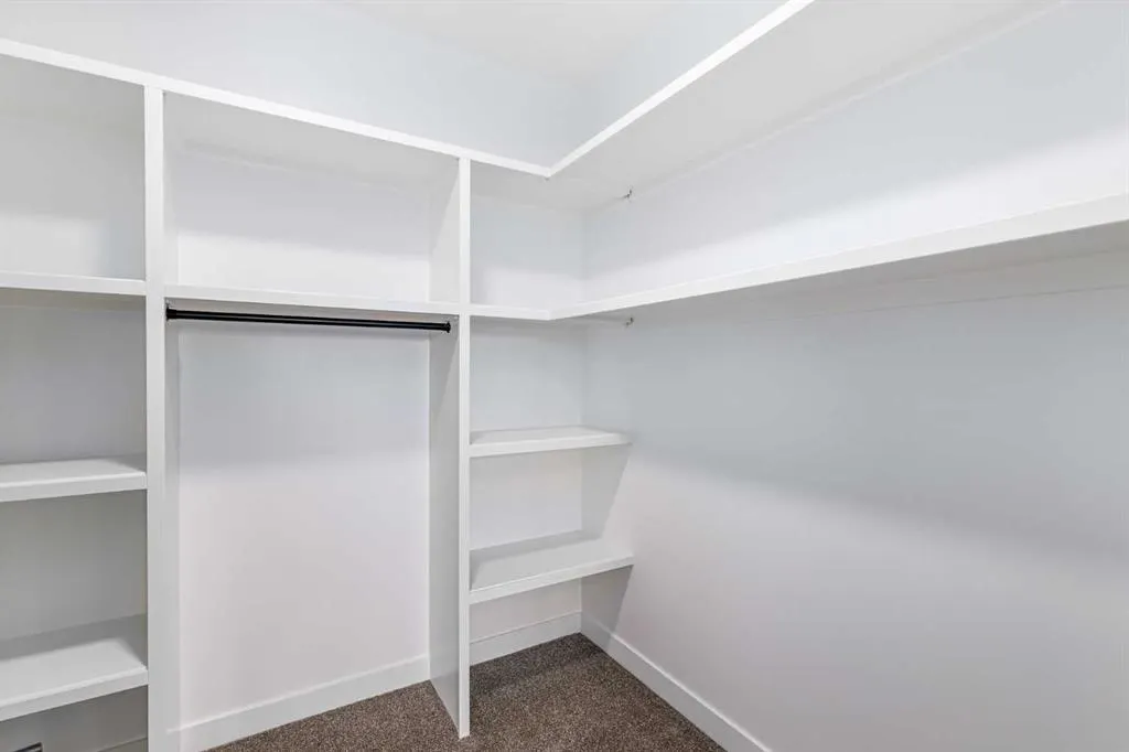 476 Rivercrest View