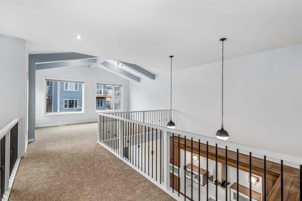 476 Rivercrest View