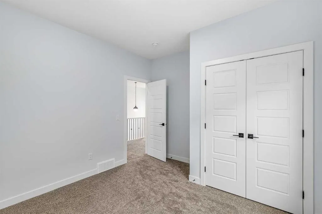 476 Rivercrest View