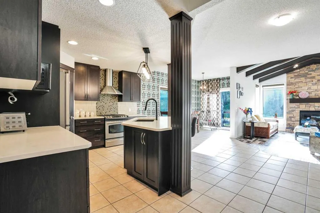 121 magenta Crescent