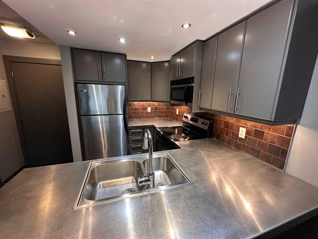 2411 29 Street SW, #104