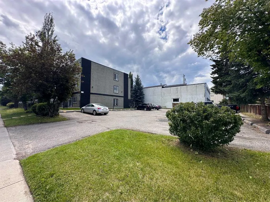 2411 29 Street SW, #104