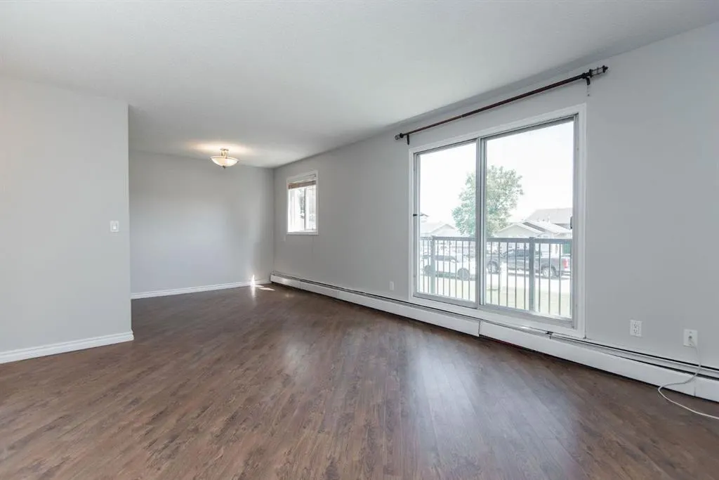 4722 44 Street, #201