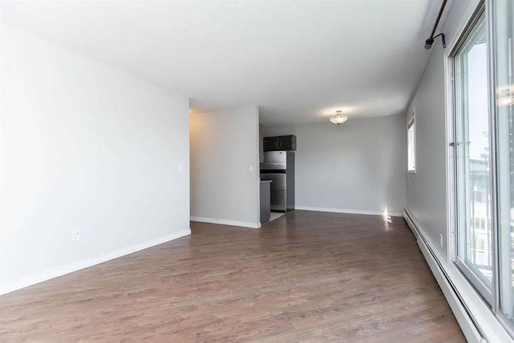 4722 44 Street, #201