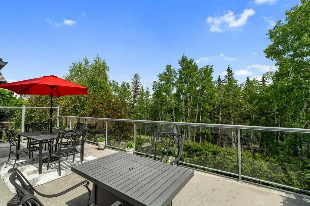 52 Bow Ridge Crescent