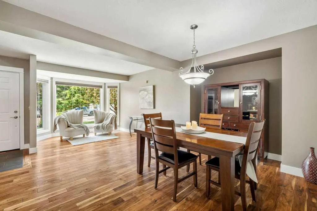52 Bow Ridge Crescent