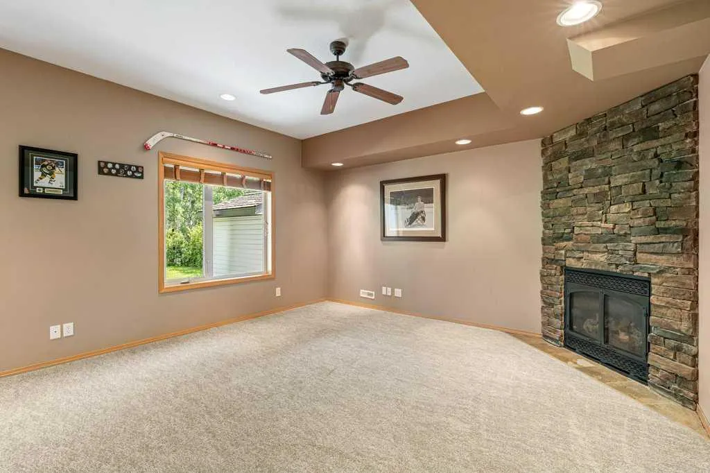 52 Bow Ridge Crescent