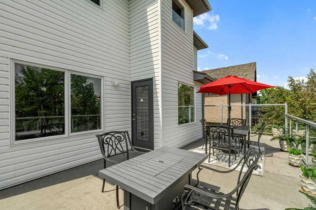 52 Bow Ridge Crescent